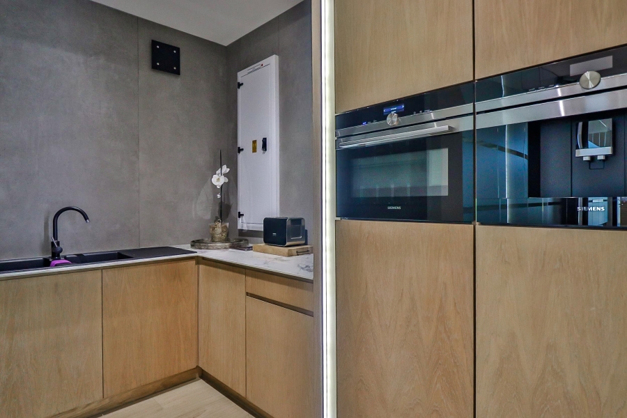 To Let commercial Property for Rent in Val De Vie Estate Western Cape